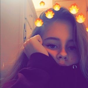 Meet your Posher, Monica